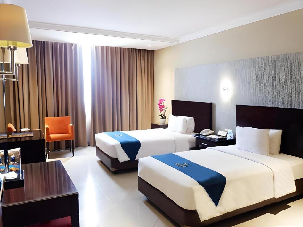 Grage Hotel Cirebon Exterior foto