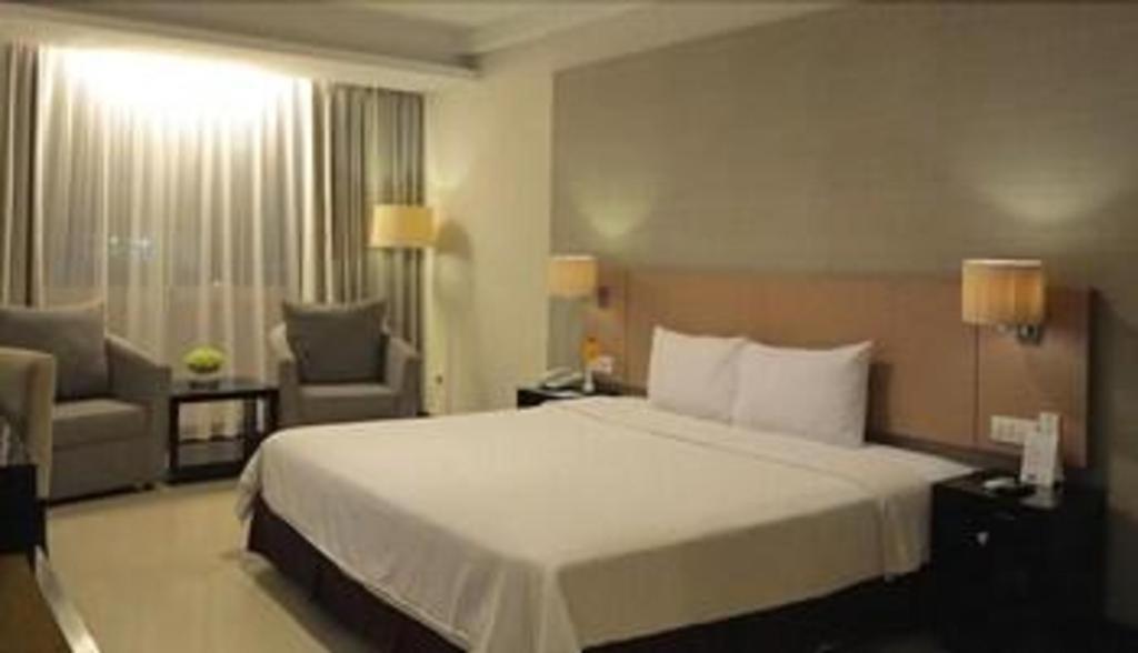 Grage Hotel Cirebon Exterior foto